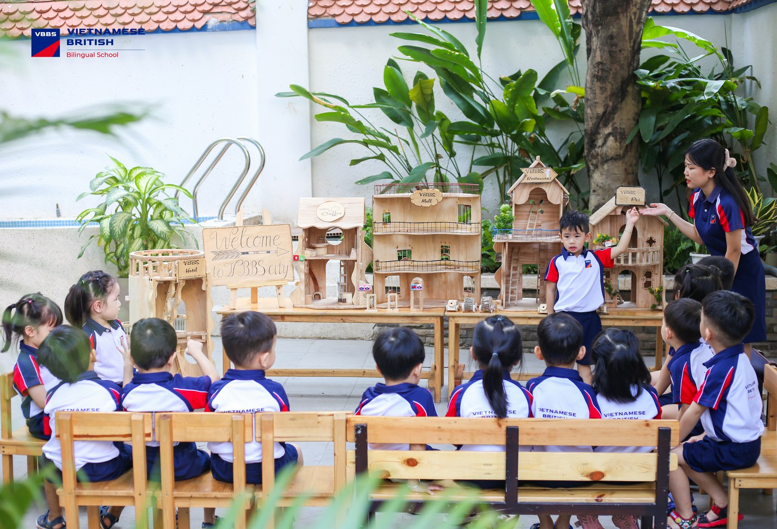 Chuyến Dã Ngoại Khám Phá — True Outdoor Learning