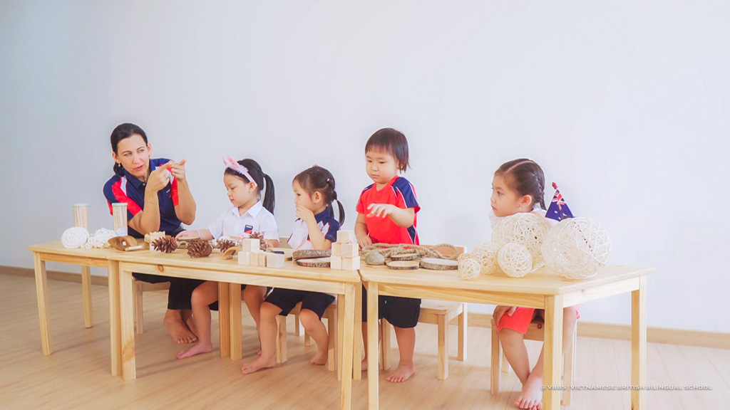 Góc thiệp mừng Giáng sinh tự tay bé vẽ